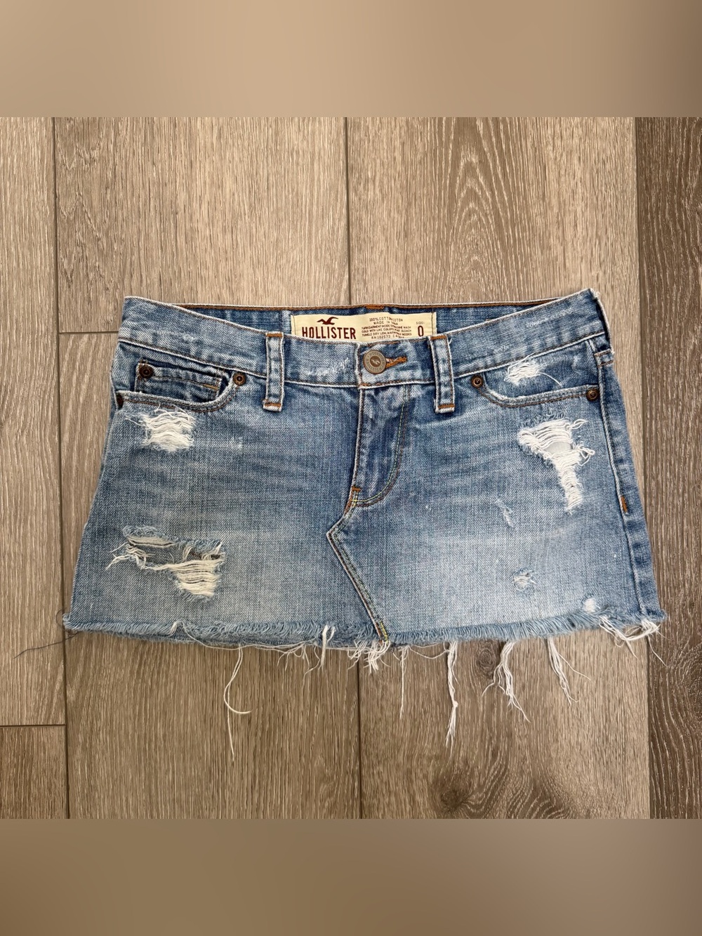 HOLLISTER Y2K VINTAGE LOW RISE DISTRESSED DENIM MICRO MINI SKIRT 0 FRAYED HEM
